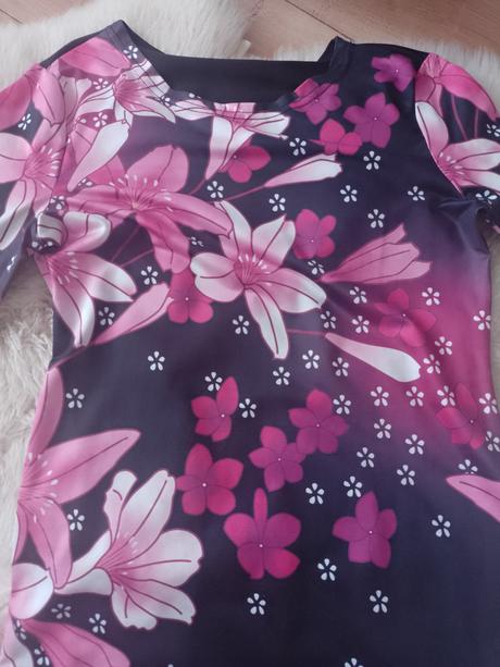 Nádherné šaty, super stav, s