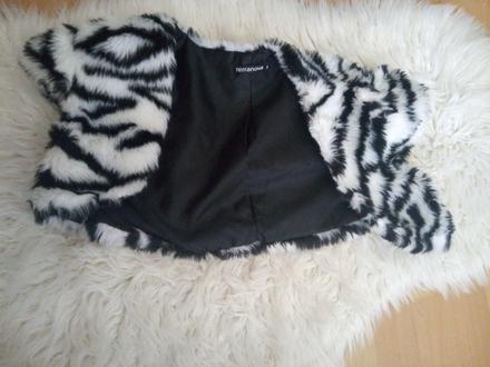 Bolerko zvierací motív zebra, s