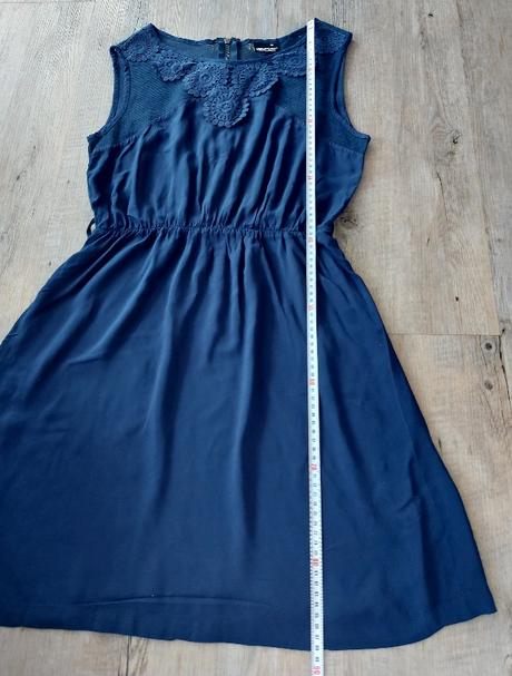 Tmavomodré letné šaty, 38