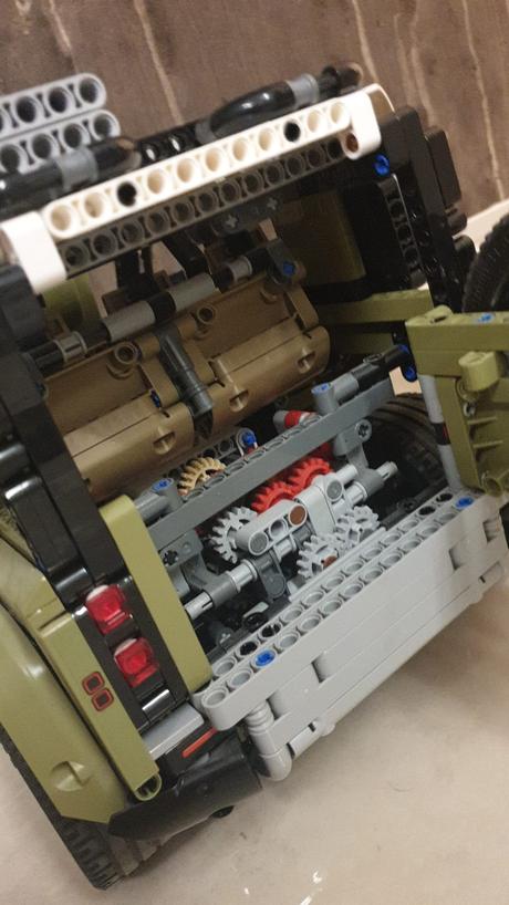 Lego technic 42110  - land rover defender top stav, 