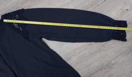 Slávnostná blúzka, 40