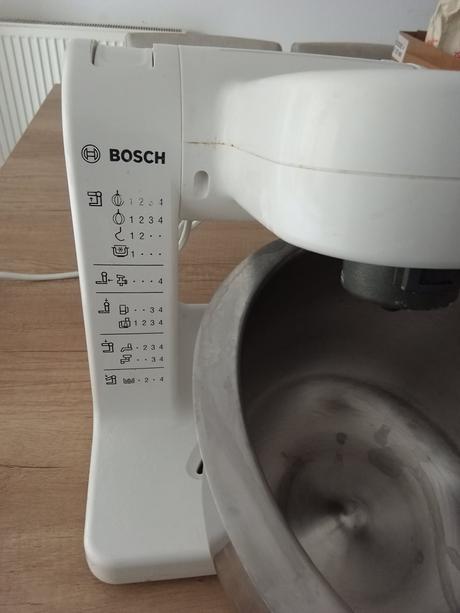 Robotický mixér s príslušenstvom, bosch
