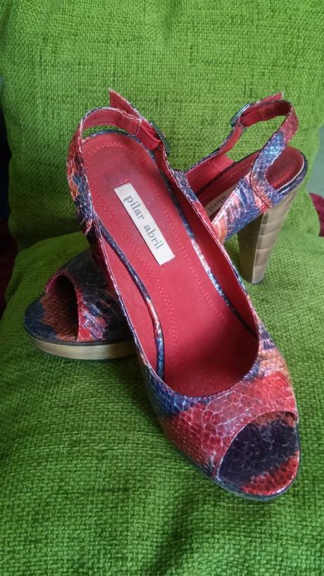 Krasne cerveno fialove sandalky, 39