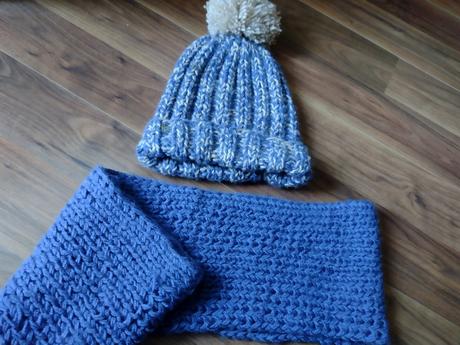 Set čiapka a nákrčník, 140