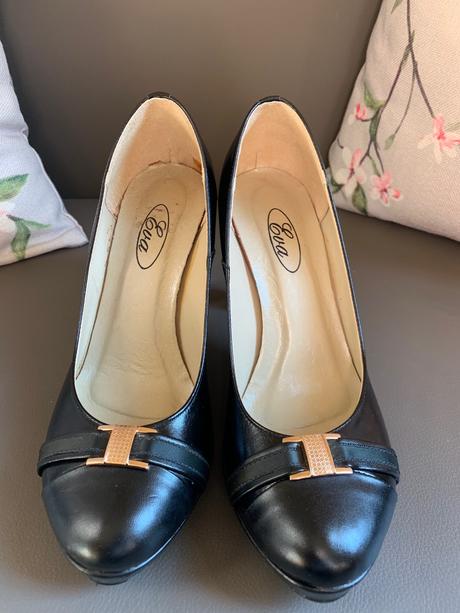 Čierne lodičky z pavej kože, 37