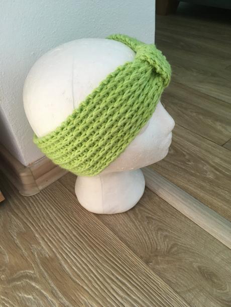 Čelenka . veľ. s-m, m / s