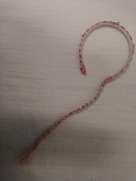 Dievčenská farebná čelenka s vrkočom,