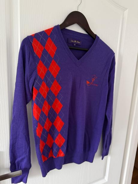 Sveter zo zmesi vlny, hodvábu a kasmiru, s