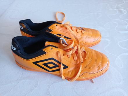 Salovky, umbro,37