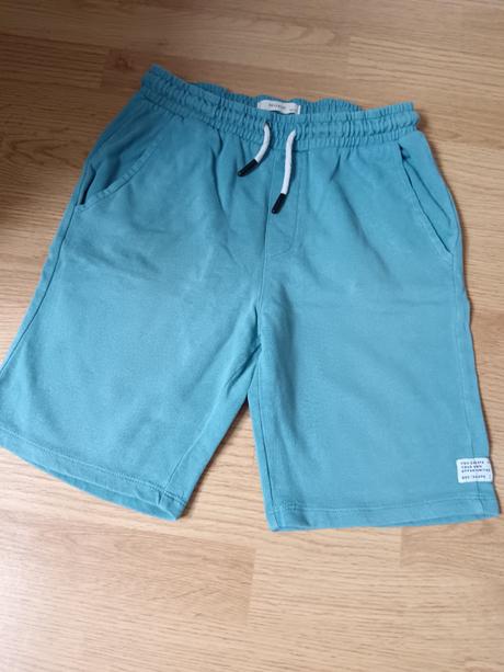 Kratasy, reserved,152