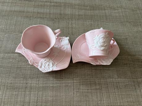 Šálky z ružového porcelánu 2ks,