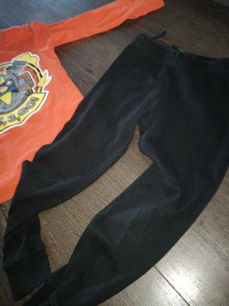 Pyžamko angry birds, h&m,110