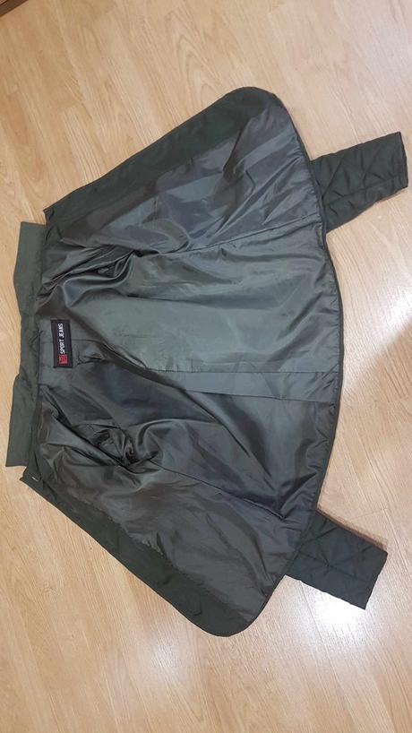 Tmavo zelená prechodná bundička v. 42, 42