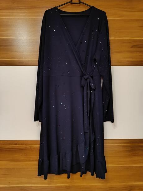 Predám veľmi pekné šaty veľkosť 46/48, 46