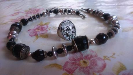 Náhrdelník a prsteň, 