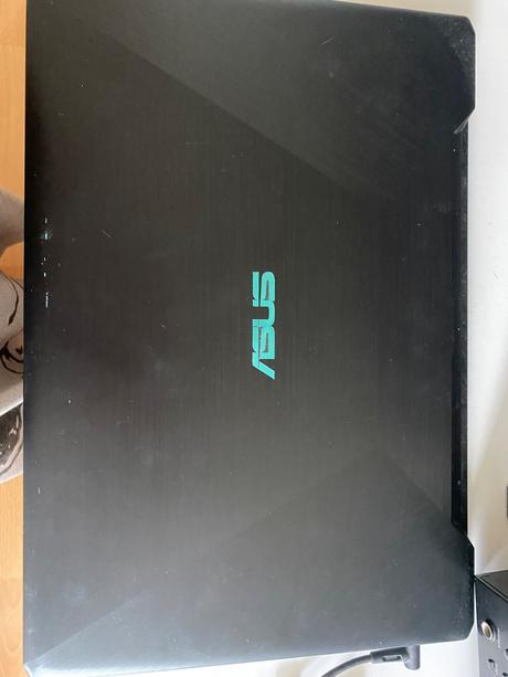 Asus m 570 d - herný notebook, asus