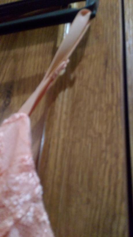 Čipkované lososové šaty, s