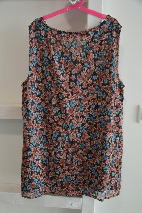 Kvetinkový top s čipkou, c&a,40 / l