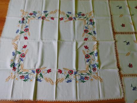 Ručne vyšívaný set obrusov-122x135cm, , 