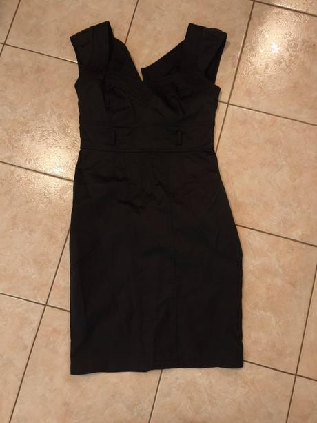 Šaty čierne krátke, 40