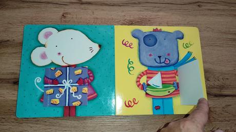 Vianočná knizka s okienkami,