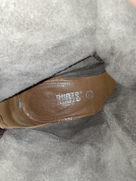 Semisove topanocky, 40