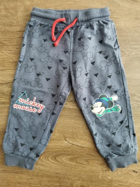 Tepláky zn. disney veľkosť 18-24 mesiacov, disney,92