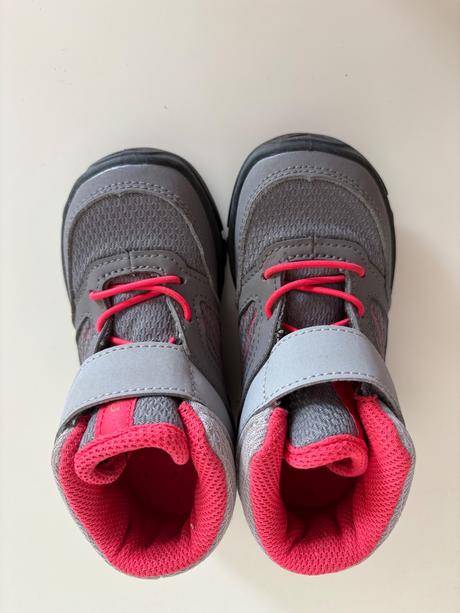 Turistické topanky, 24