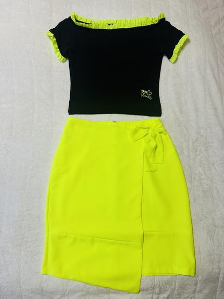 Súprava croptop a sukňa neónovej farby zn. magenta, m