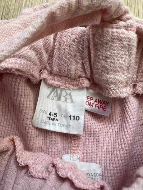 Zara stylove nohavice., zara,104