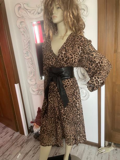 Trendy saty bohoo, 48