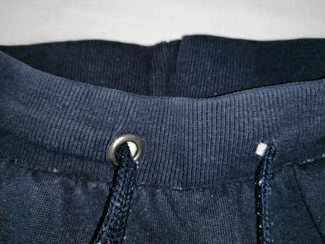 Tepláky s vrecúškom, 128