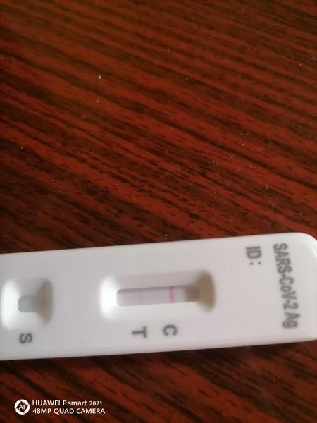 Je tento Covid-19 test pozitívny alebo negatívny?
