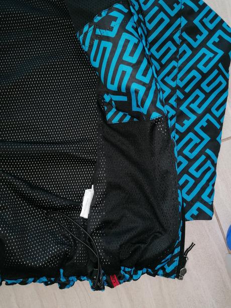 Vetrovka, s.a.m.,158