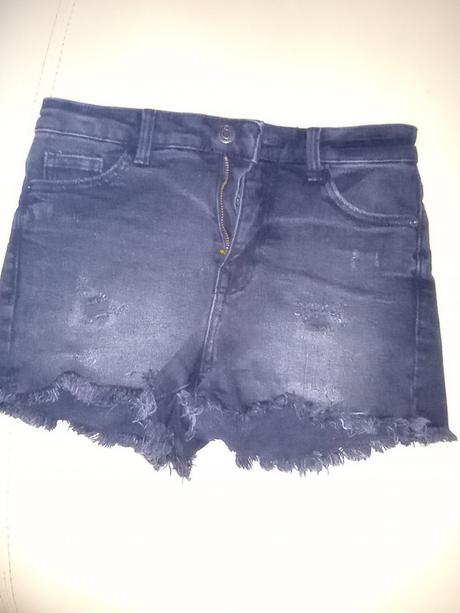 Ponúkam riflové kraťase, c&a,36