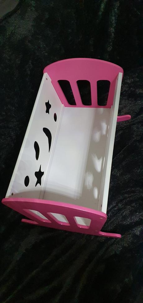 Kolíska pre bábiku, 