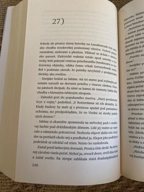 Čas smrti stará detská kniha a niekoľko ohavných v, 