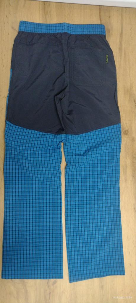 Nohavice na turistiku, lewro,140