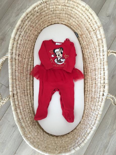 Dievčenské vianočné pyžamko s volánikom, 56