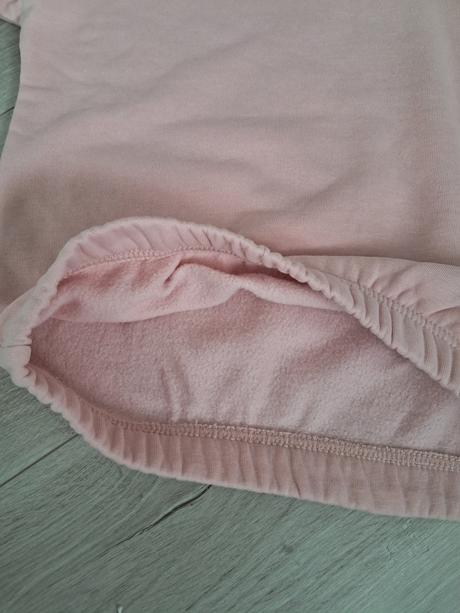 Ružová mikinka, 146