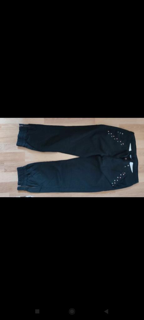 Čierne 3/4 nohavice, l