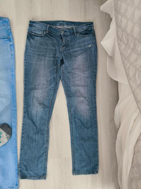 Ako nové svetlomodré rifle zn.pull&bear a tmavomod, 32