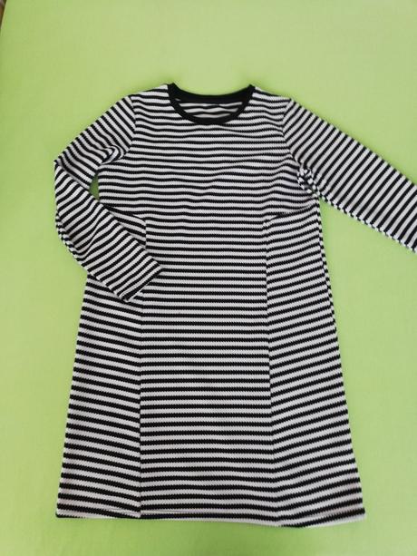 Zimné šaty s dlhým rukávom pružkovane xl, xl