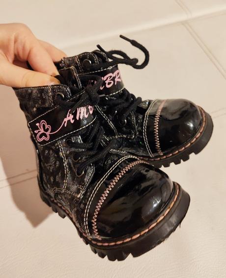 Prechodné čižmičky, 21