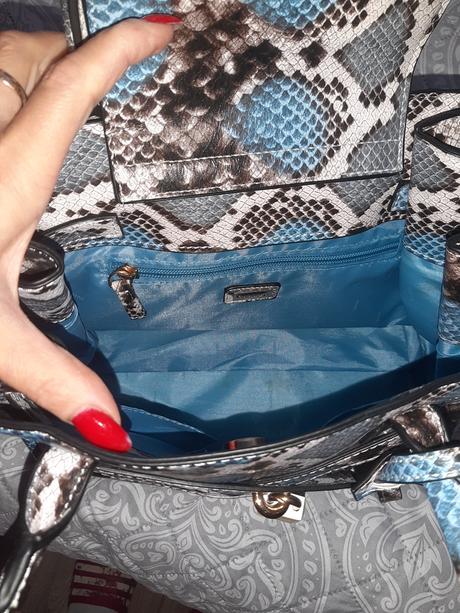 Kabelka carpisa, carpisa