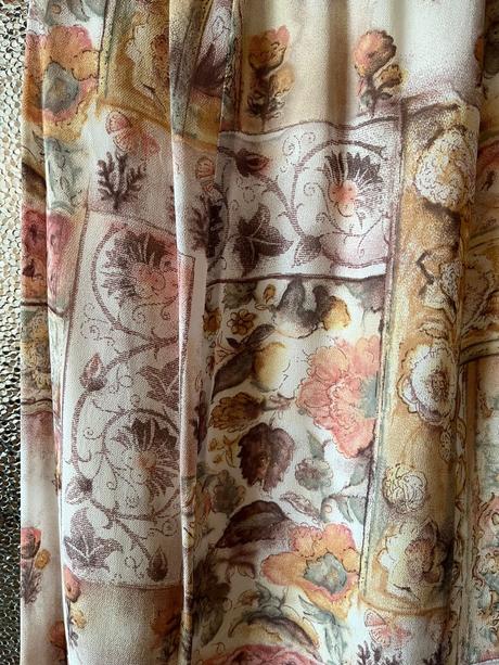 Sukňa + blúzka, 40