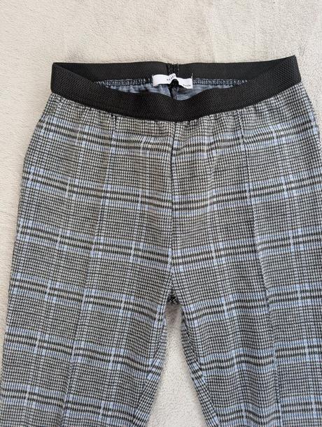 Legíny elegantné, reserved,164