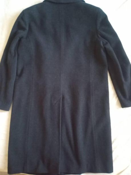 Teplý kabát, 40