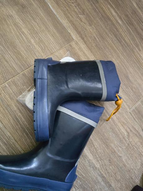 Gumáky č.28-29, 28