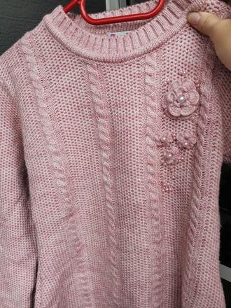 Krásny elegantný svetrík, 128